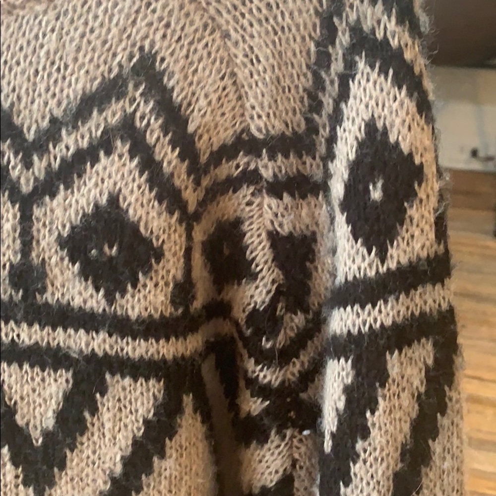 Cropped sweater - Picture 2 of 3